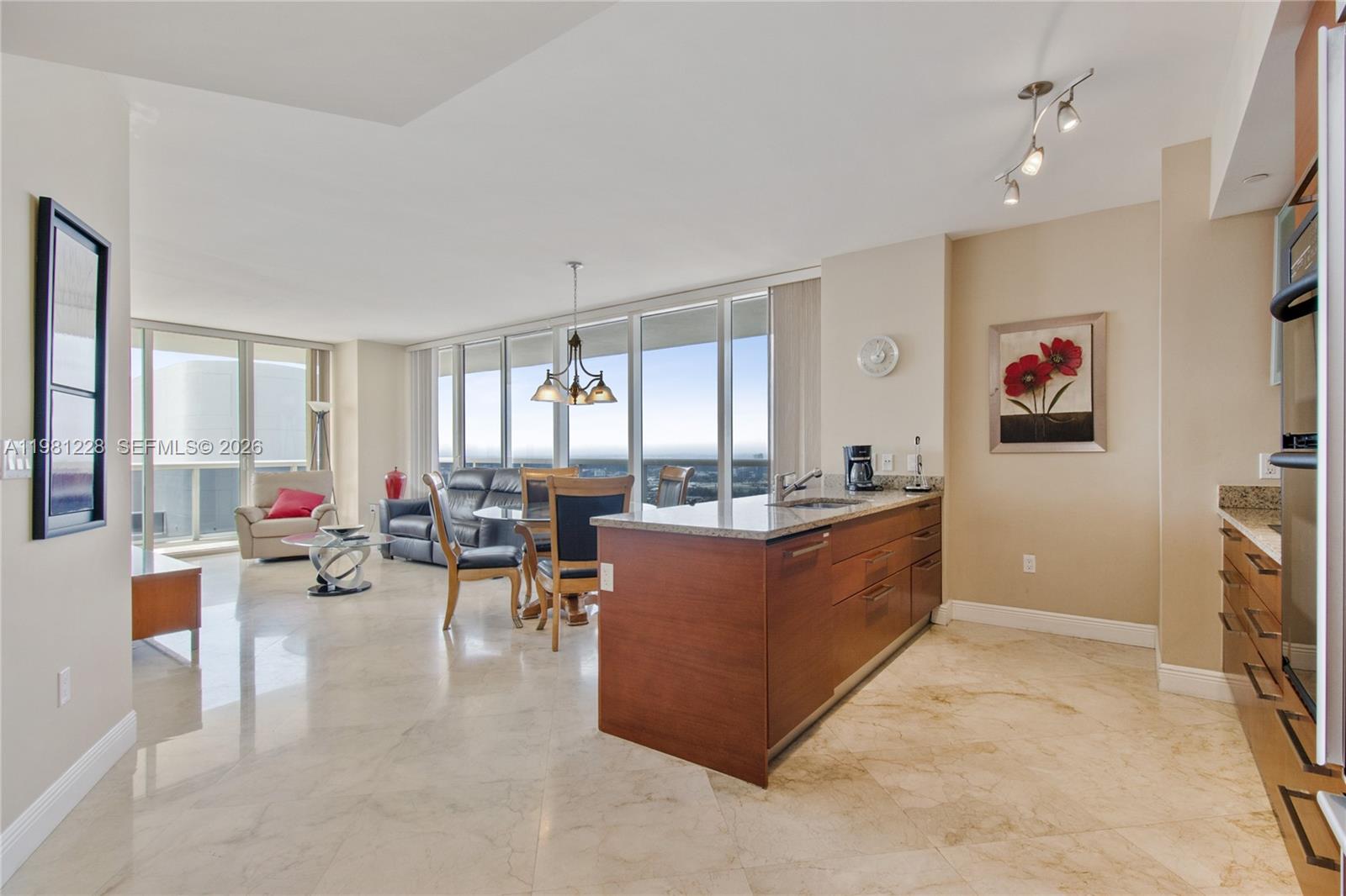 1830 S Ocean Drive 4606 Property Photo 2