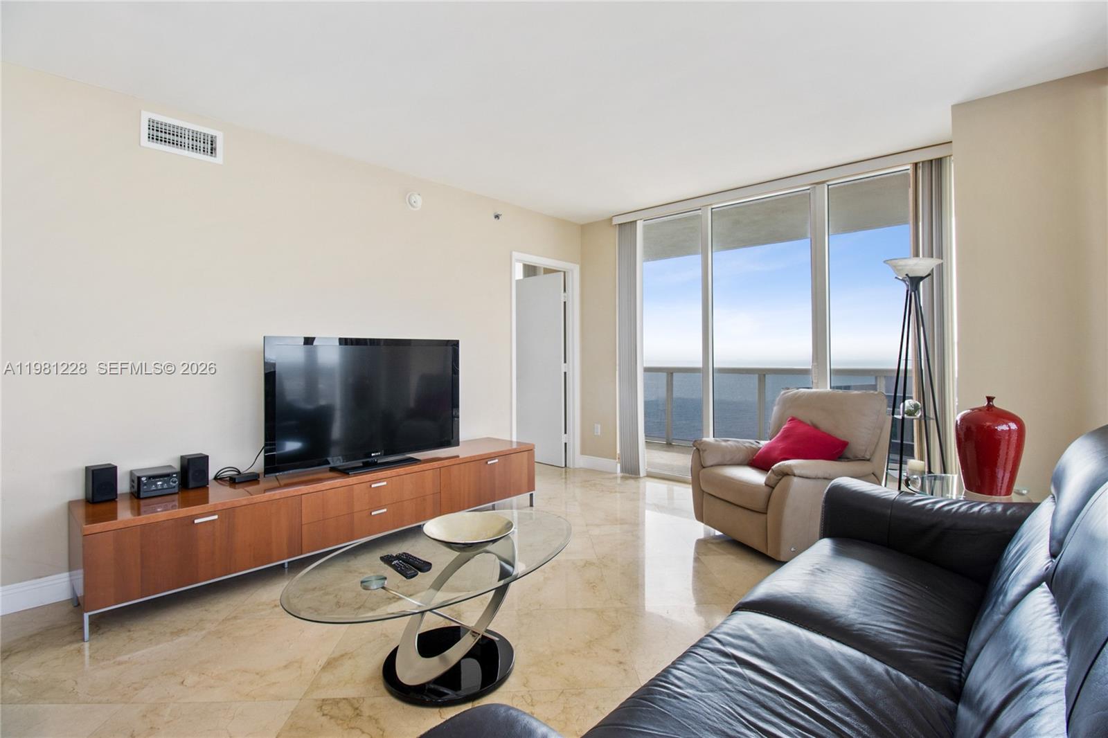 1830 S Ocean Drive 4606 Property Photo 5