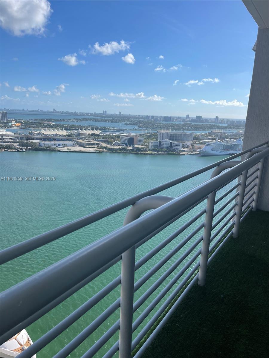 335 S Biscayne Boulevard 3610 Property Photo 20
