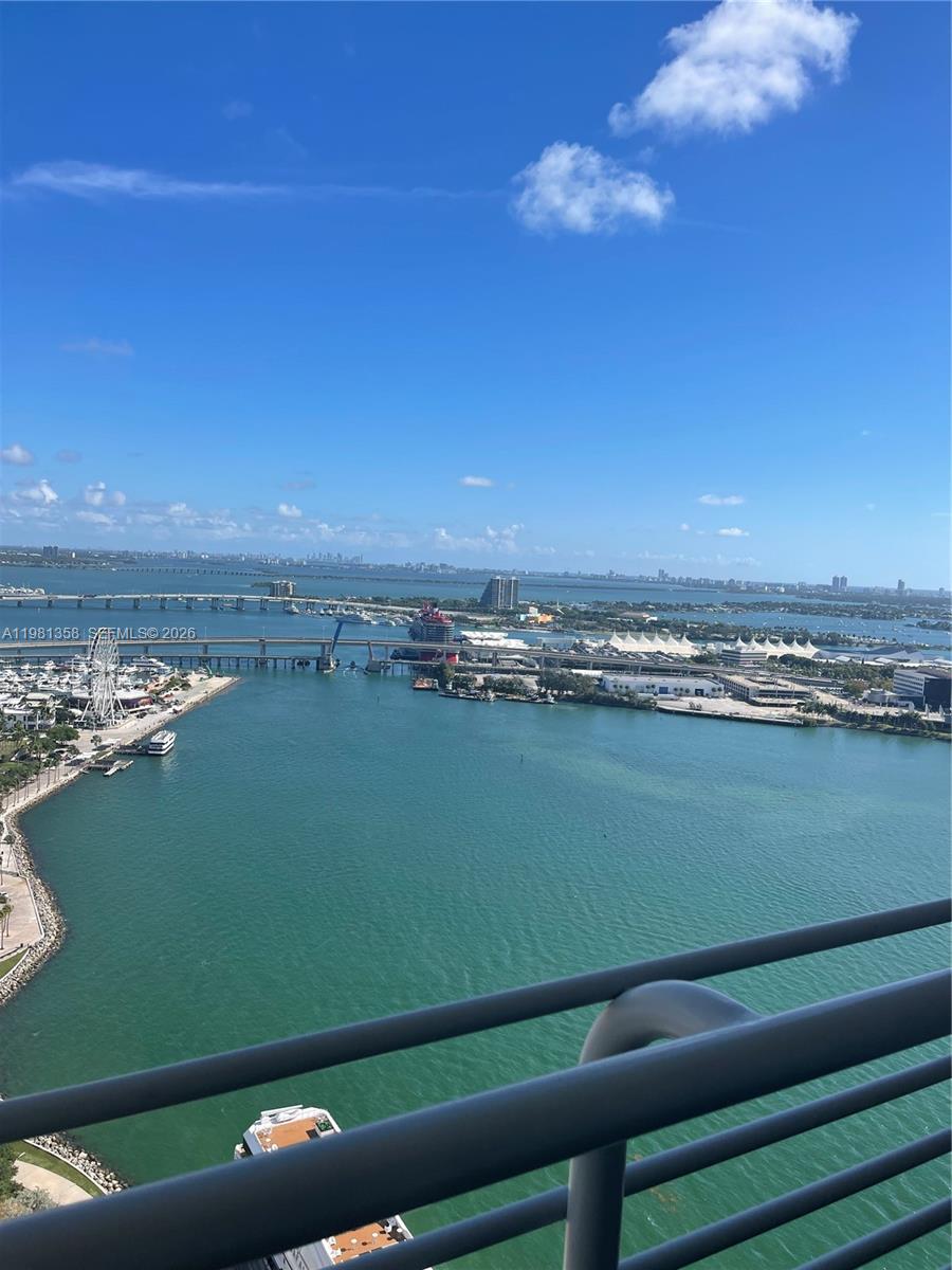 335 S Biscayne Boulevard 3610 Property Photo 25