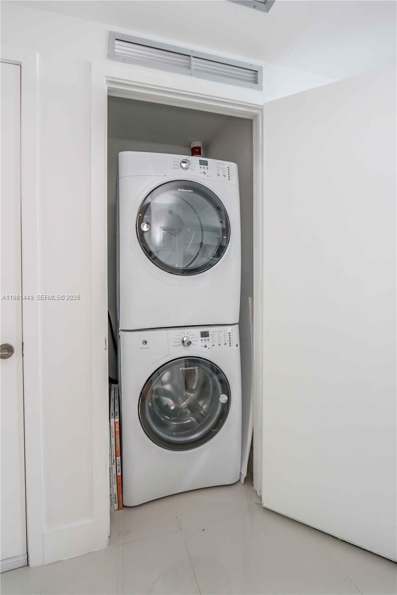 2900 Ne 7th Avenue 404 Property Photo 27