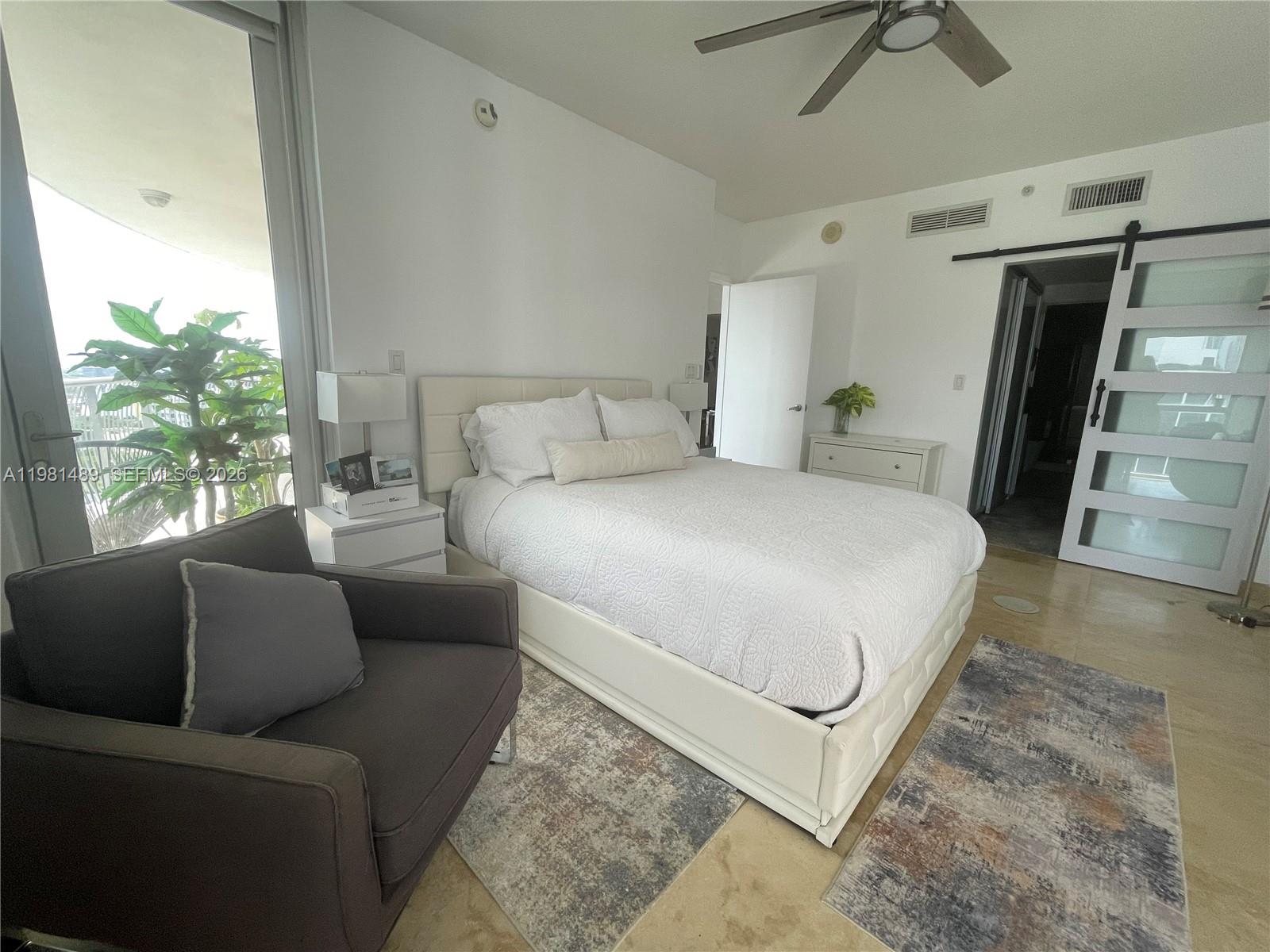 1750 N Bayshore Drive 2814 Property Photo 8