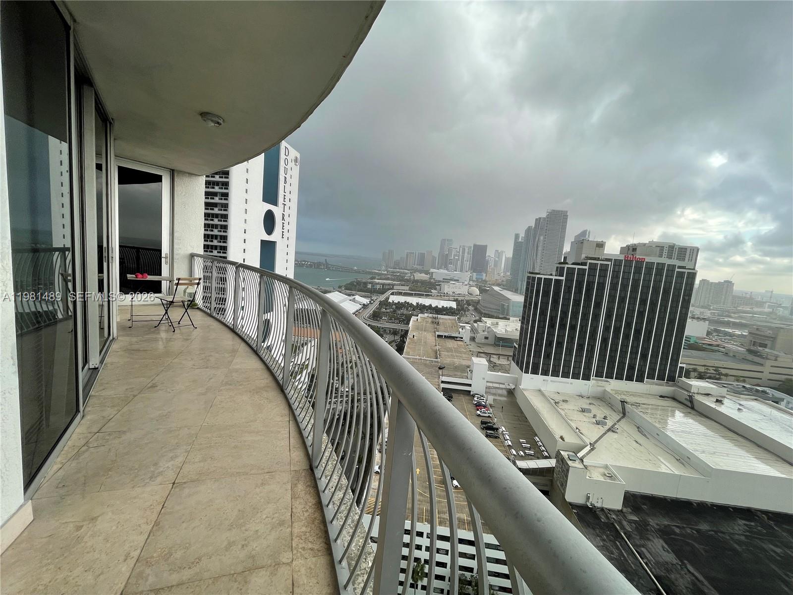 1750 N Bayshore Drive 2814 Property Photo 12