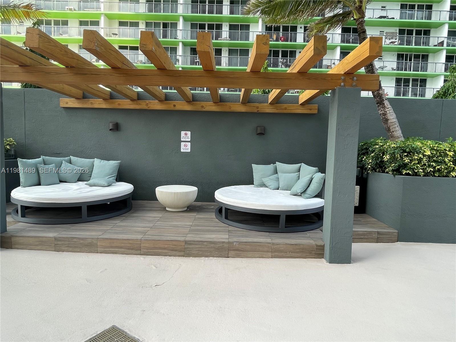 1750 N Bayshore Drive 2814 Property Photo 18