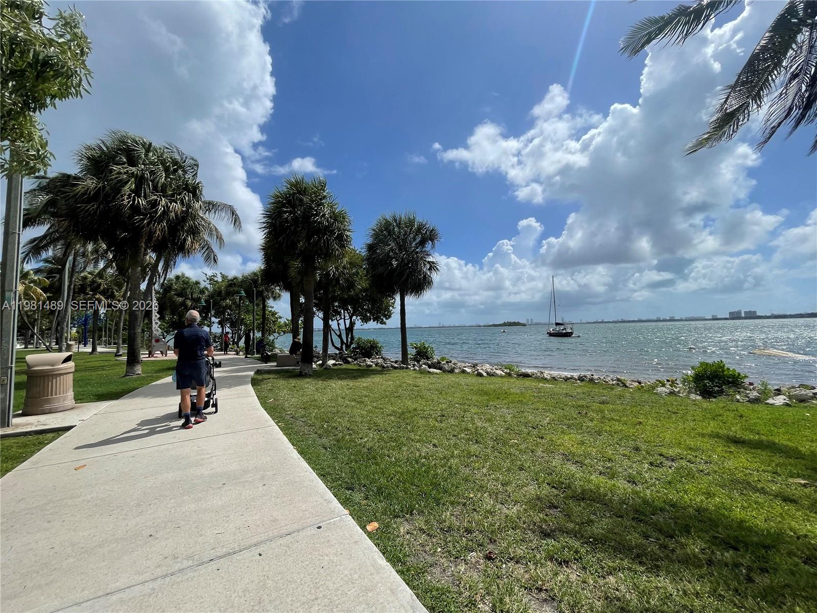 1750 N Bayshore Drive 2814 Property Photo 33
