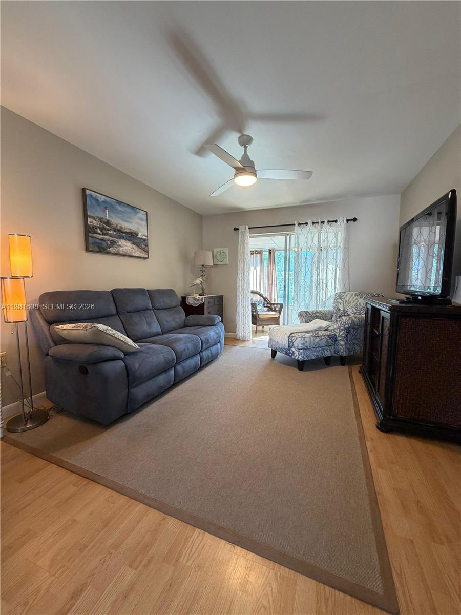 1832 Sunny Drive D-32 Property Photo 5