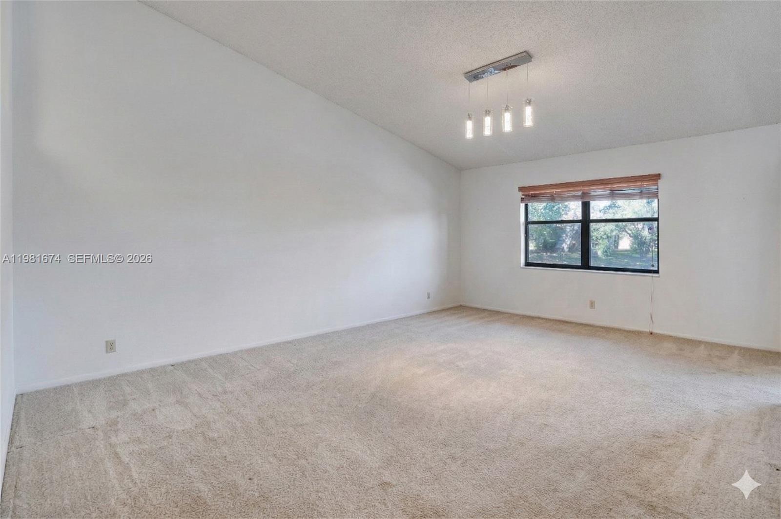 7641 Nw 99th Avenue Property Photo 14