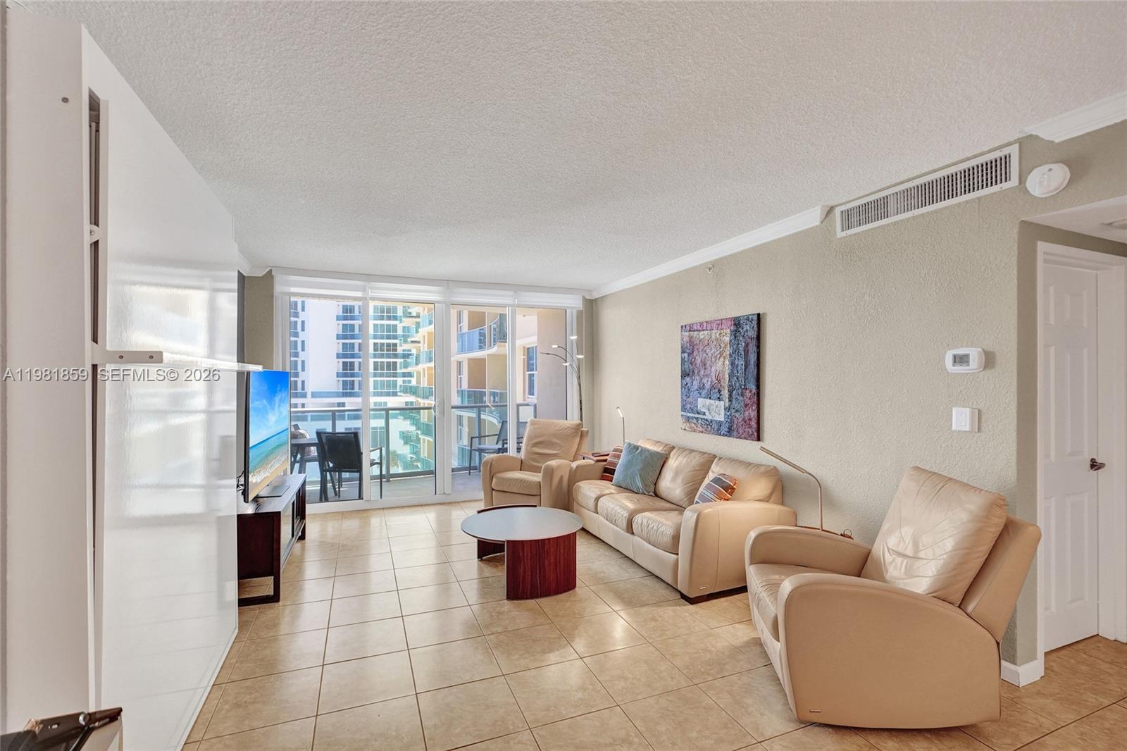 2501 S Ocean Drive 618 (available March 31) Property Photo 5