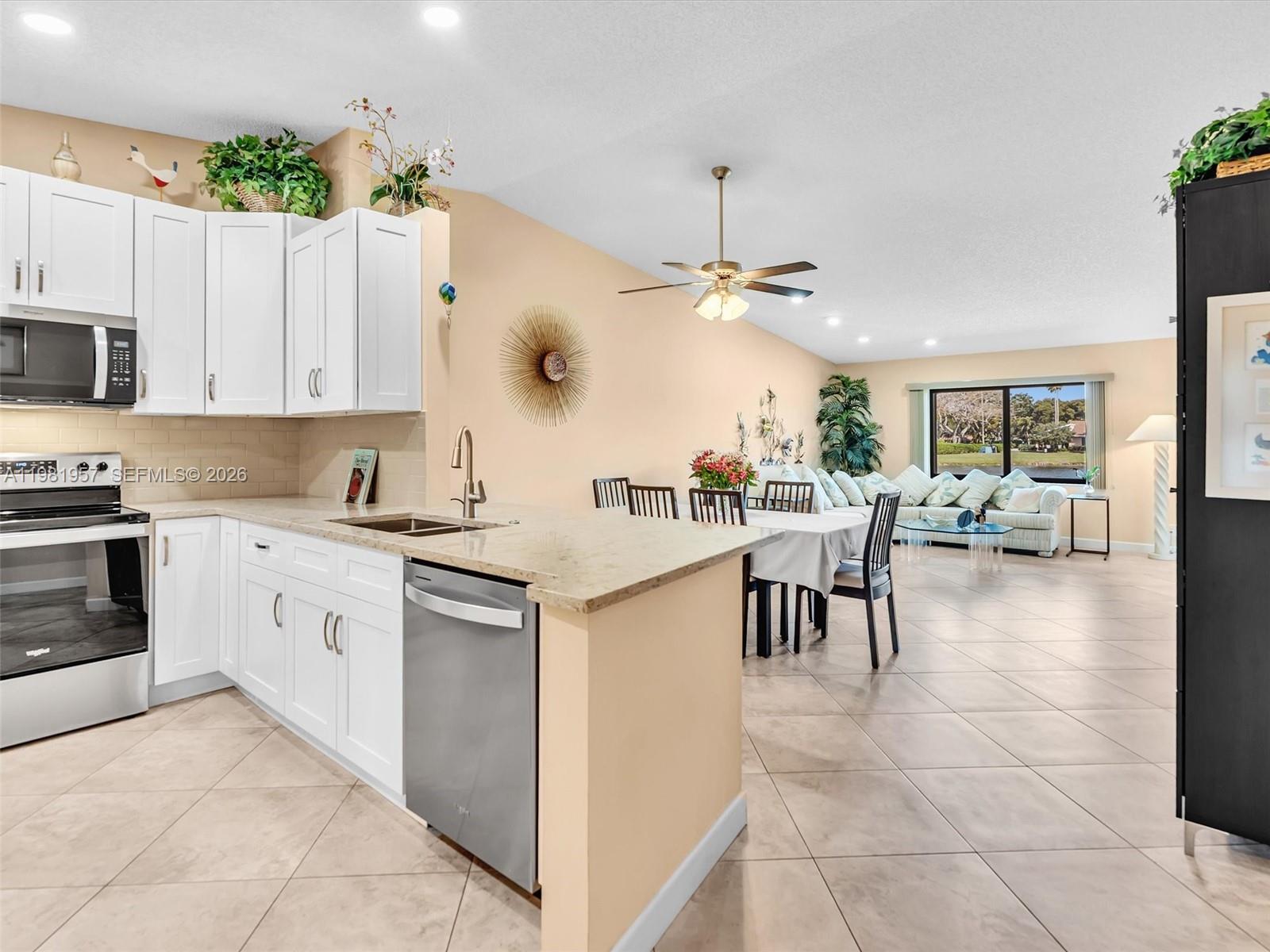 8111 Songbird Terrace B Property Photo 4