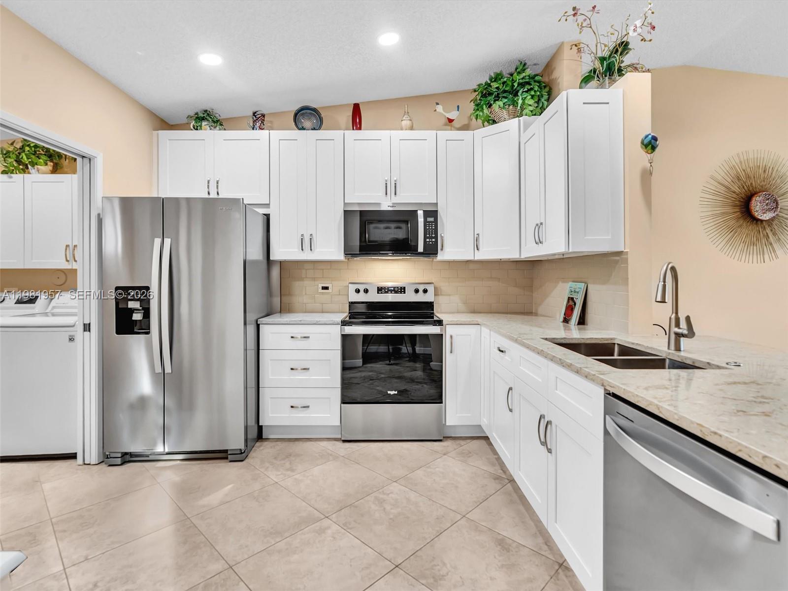 8111 Songbird Terrace B Property Photo 5