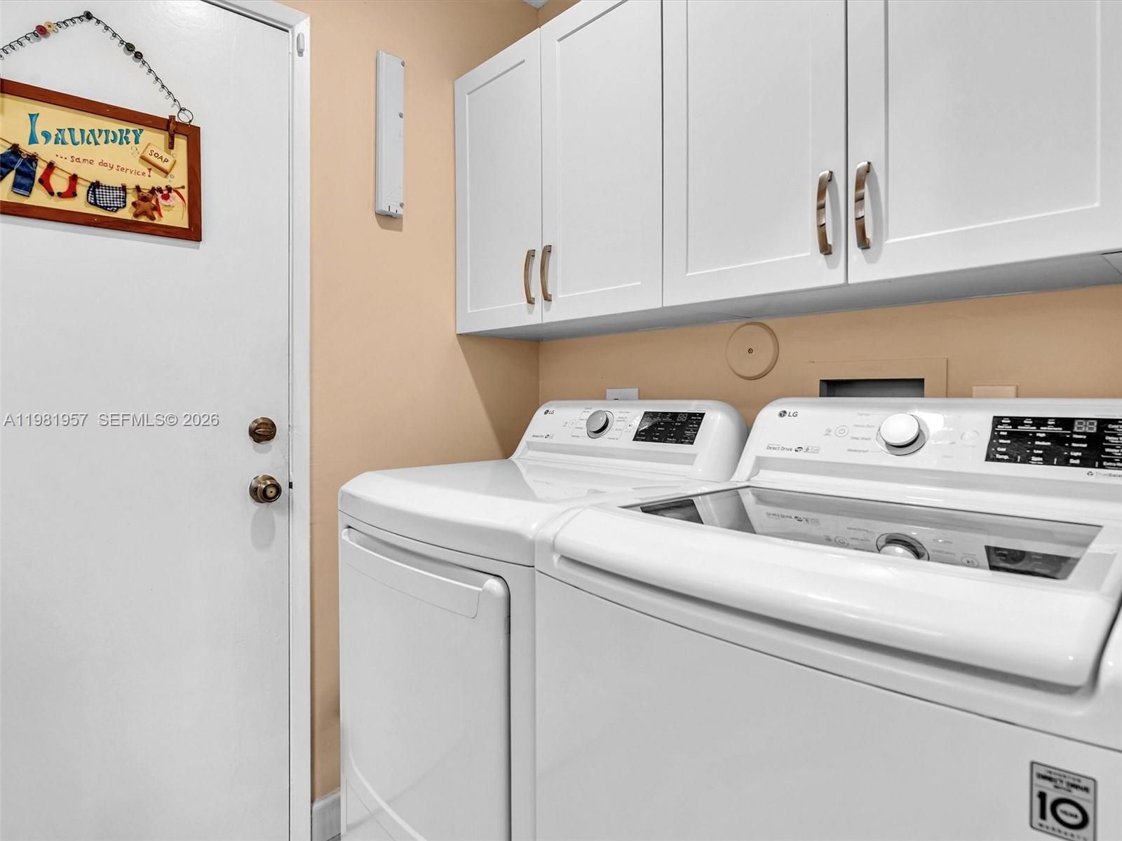 8111 Songbird Terrace B Property Photo 6