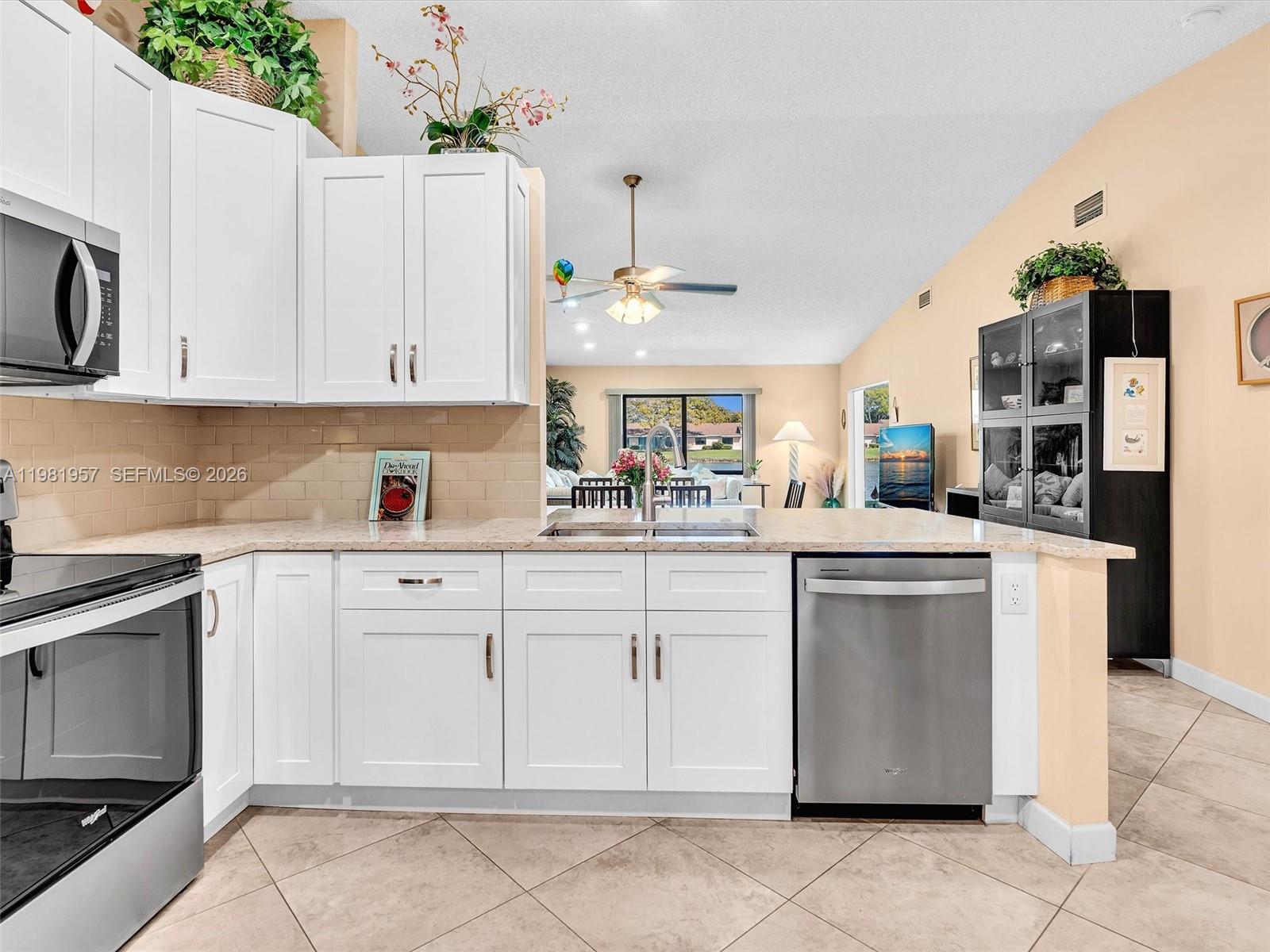 8111 Songbird Terrace B Property Photo 7