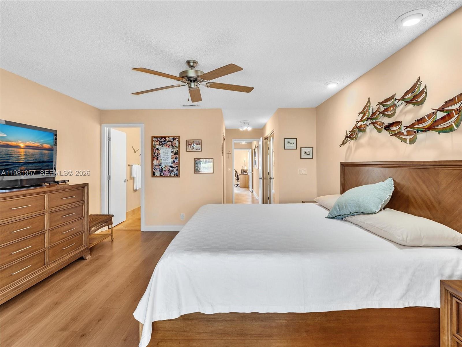 8111 Songbird Terrace B Property Photo 18