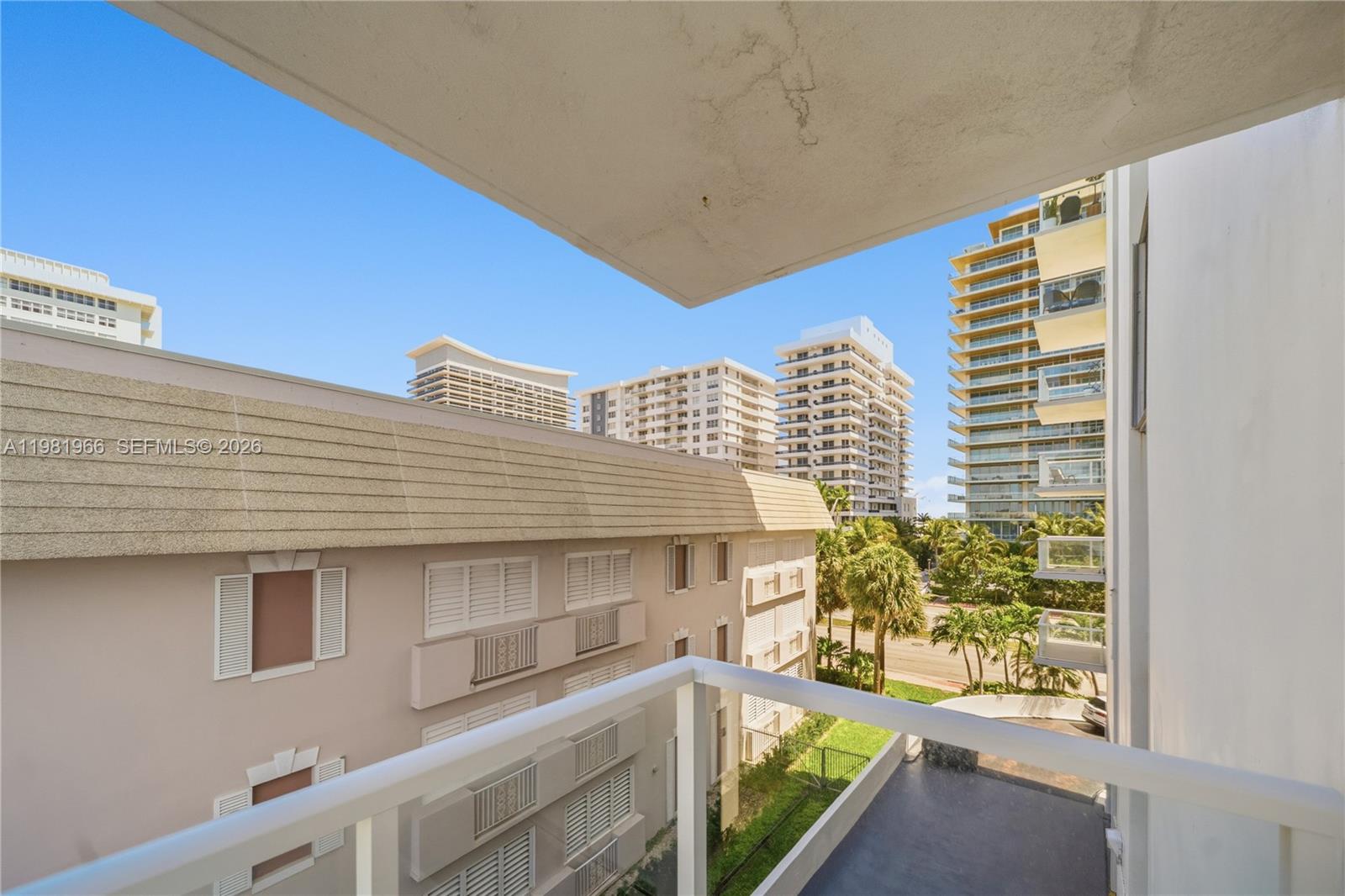 5750 Collins Avenue 4f Property Photo 19