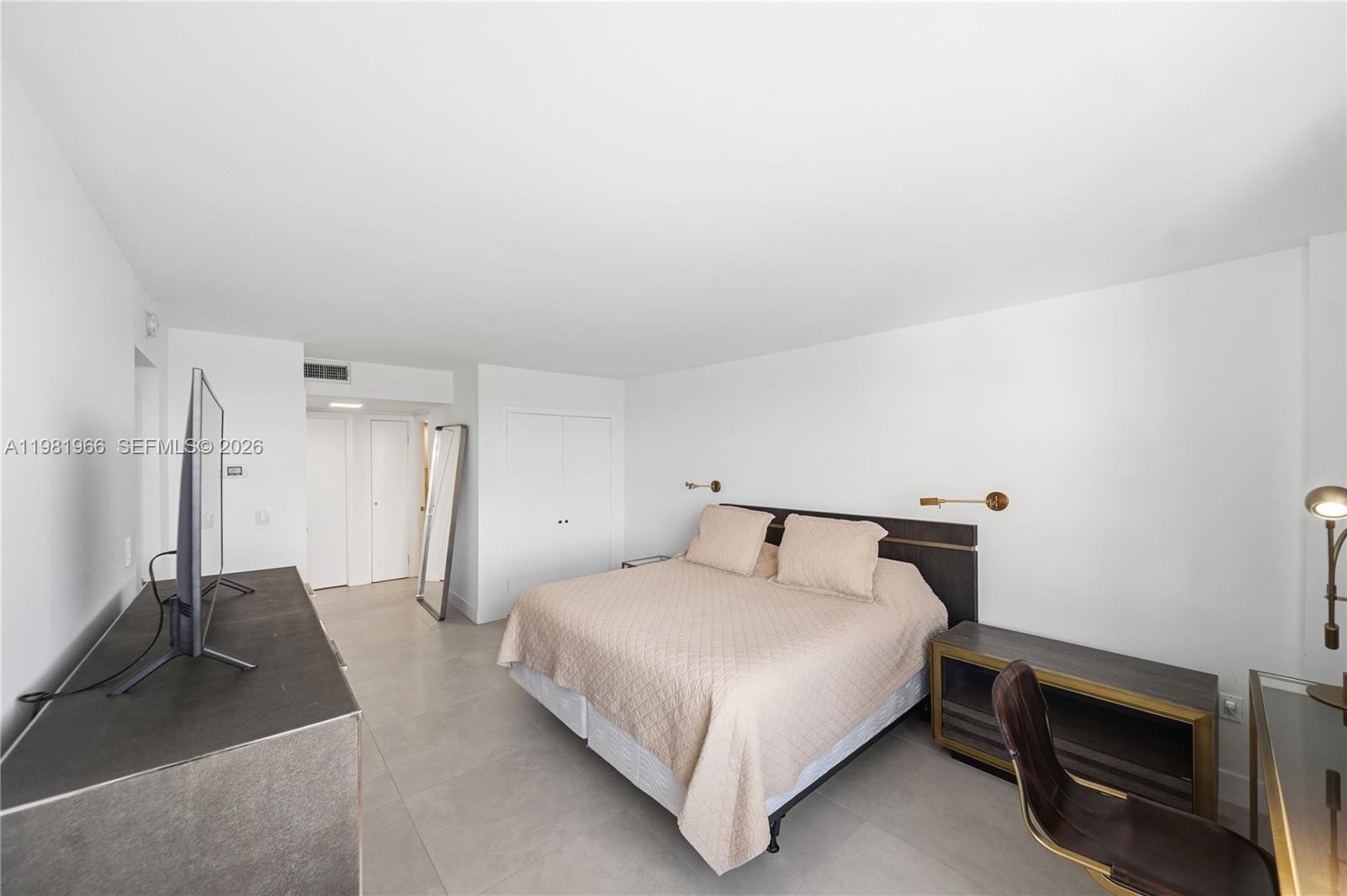 5750 Collins Avenue 4f Property Photo 21