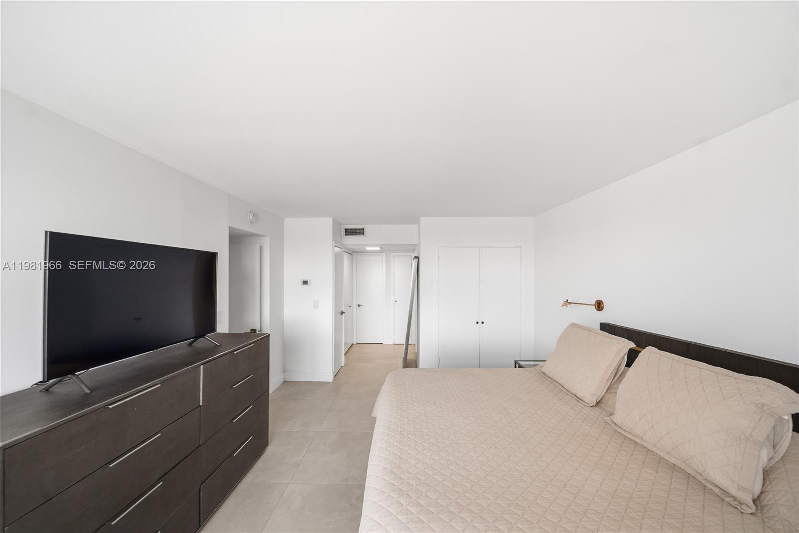 5750 Collins Avenue 4f Property Photo 23