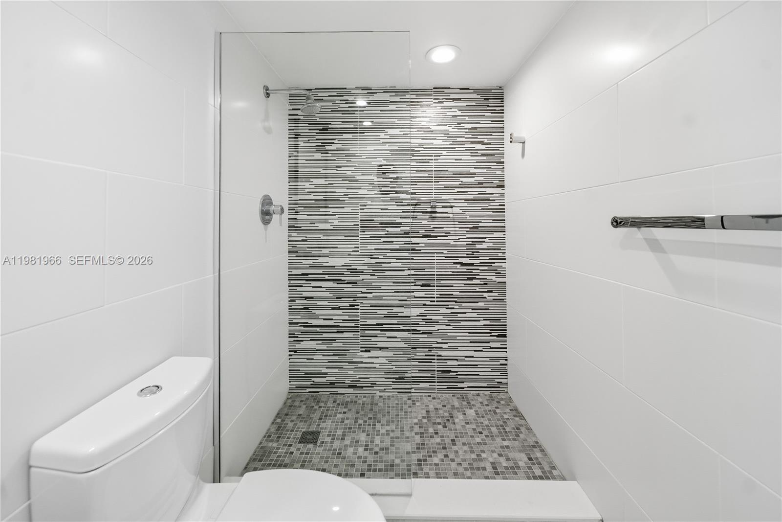 5750 Collins Avenue 4f Property Photo 34