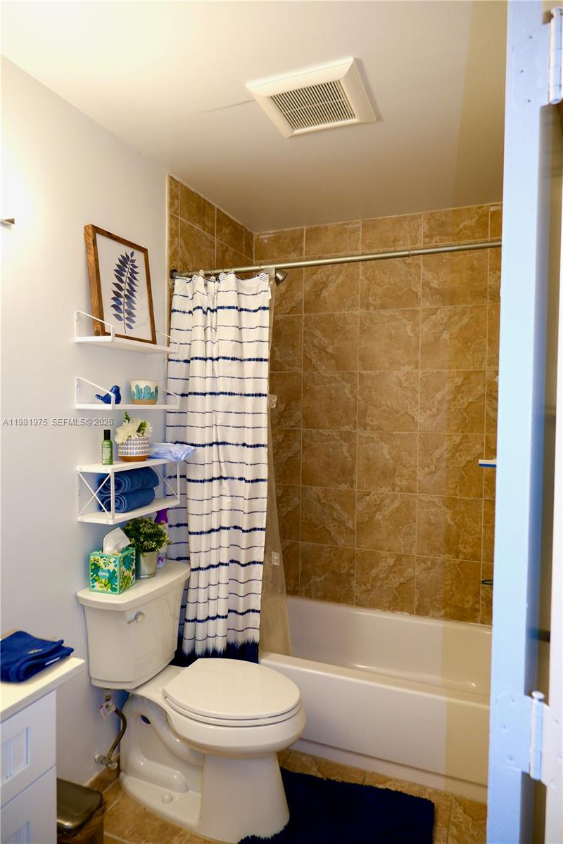 1021 Nw 79th Avenue Property Photo 22