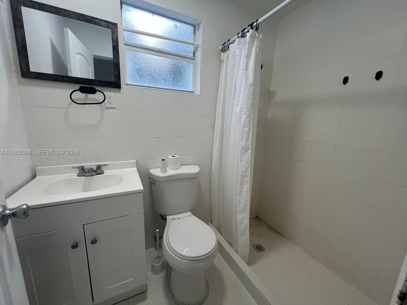 1053 Ne 149th Street Property Photo 4