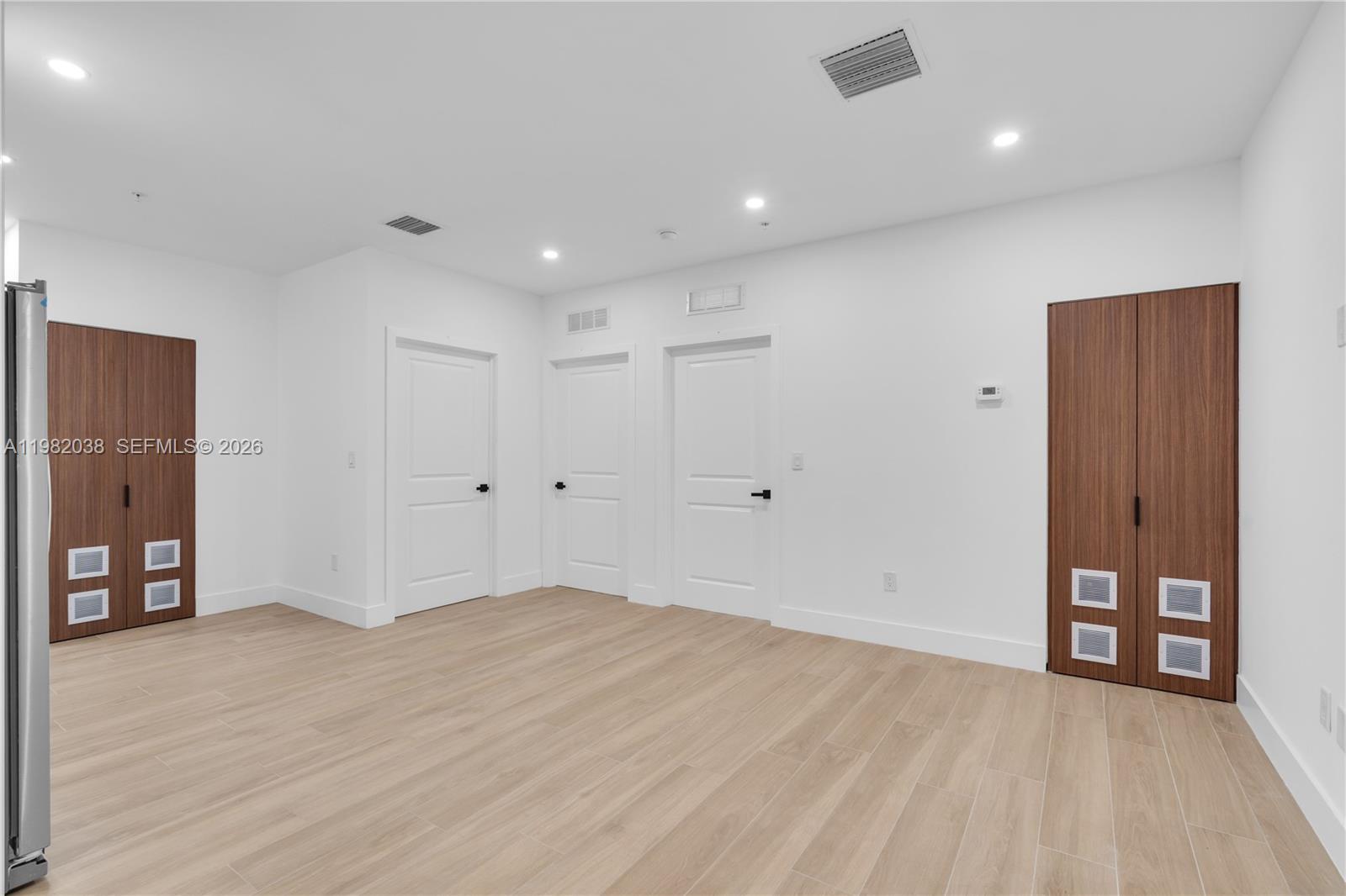 1037 Nw 2nd Street 2d Property Photo 5