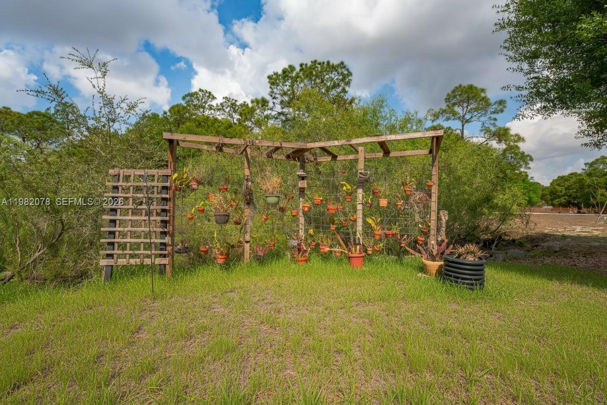 1700 Tampa Avenue Property Photo 17