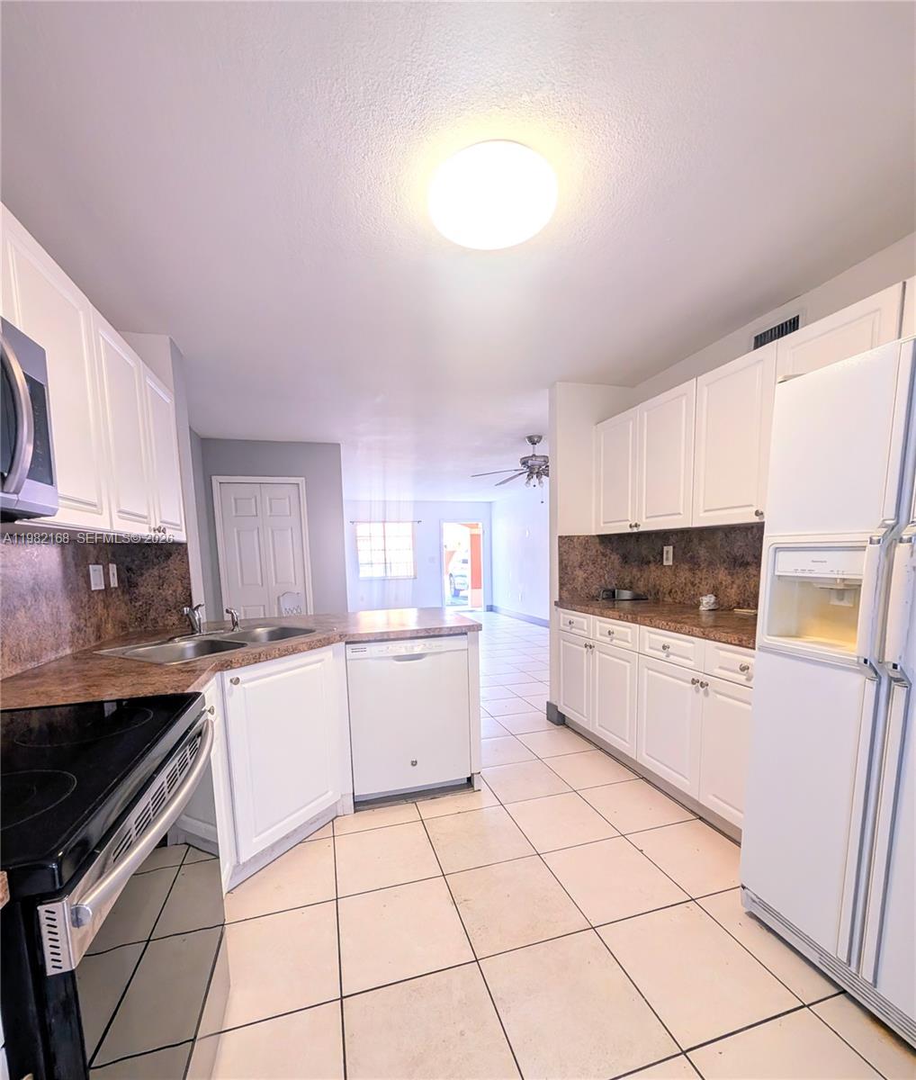 2485 W 76th Street 109 Property Photo 6