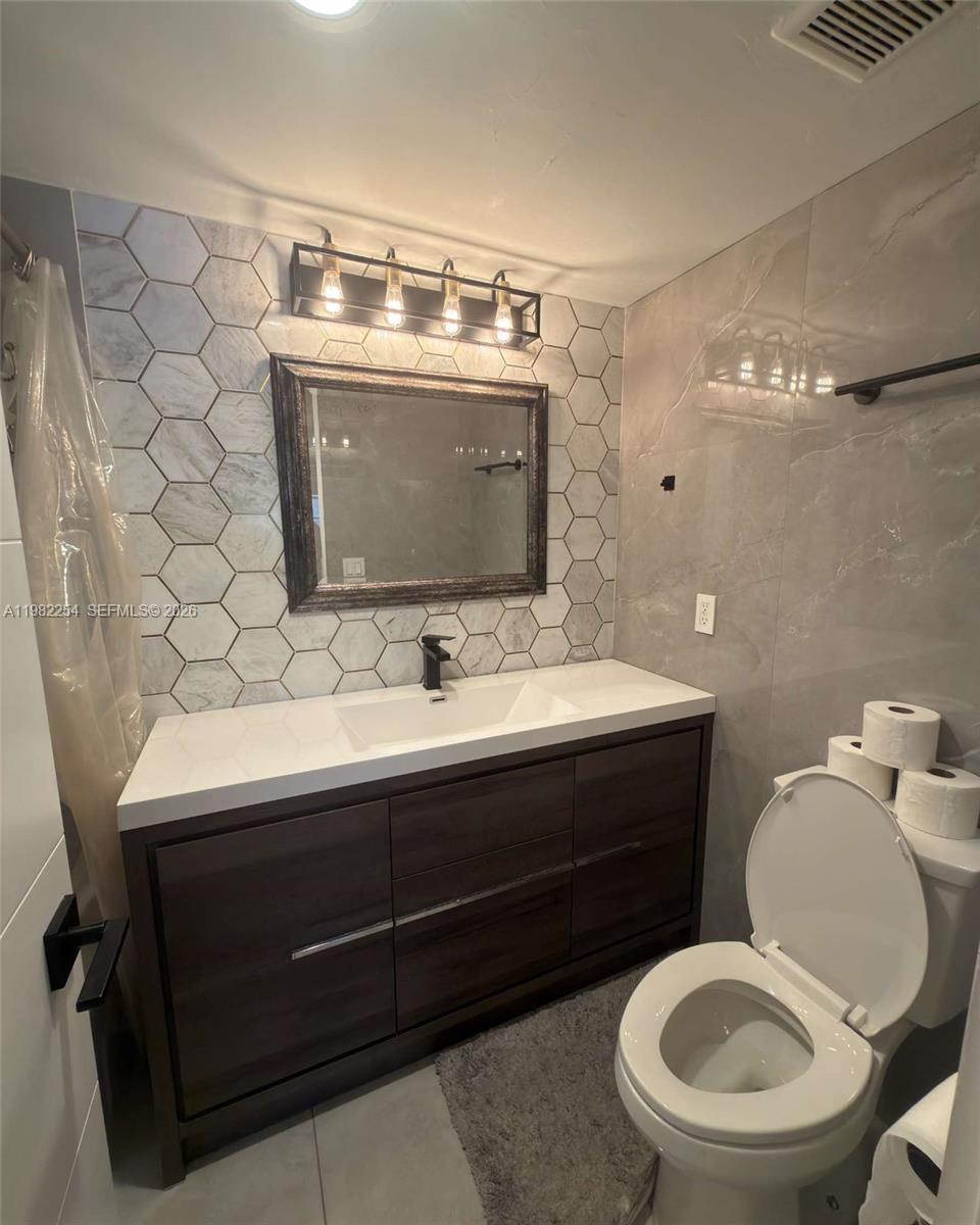2851 Ne 183rd Street 212e Property Photo 14
