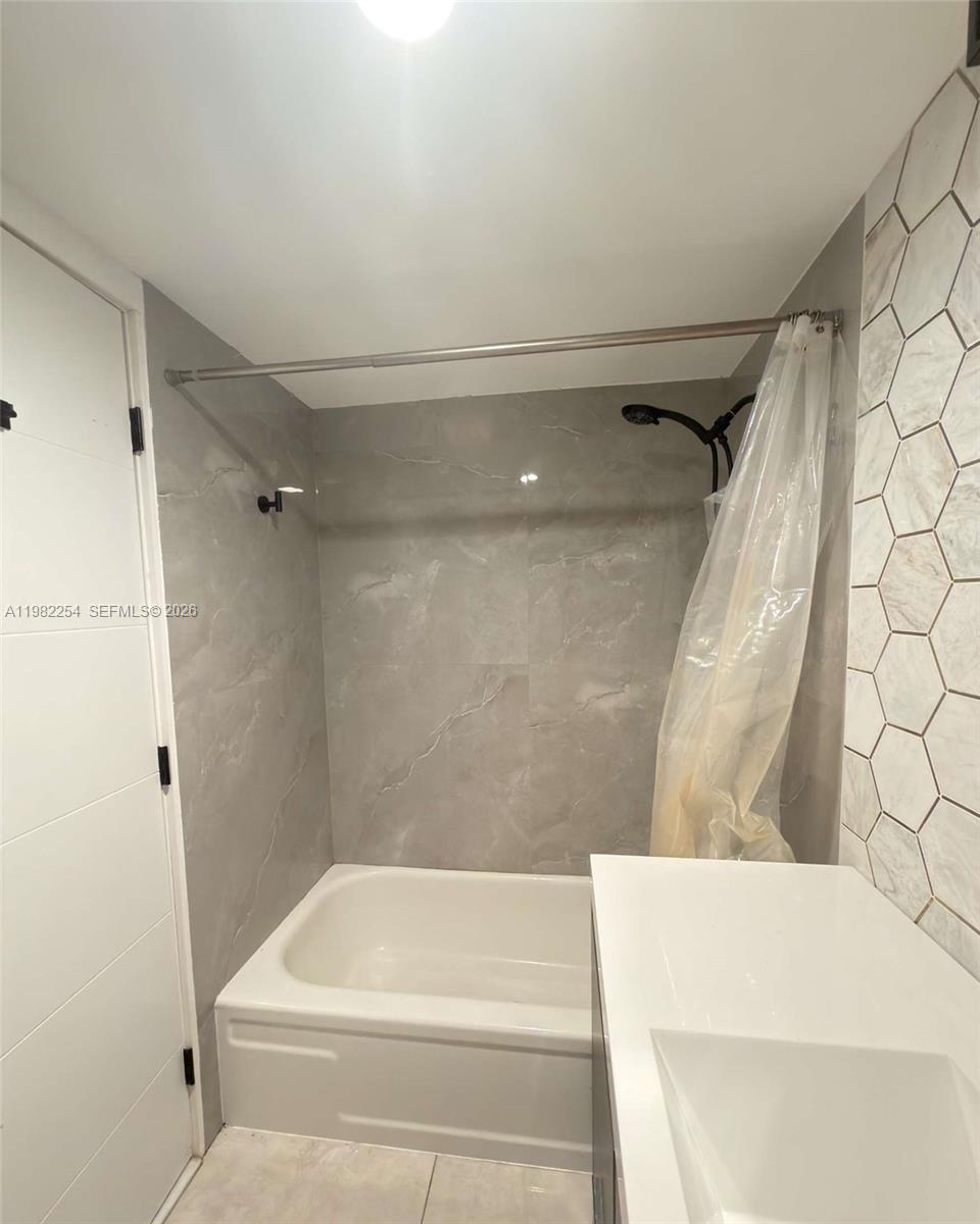 2851 Ne 183rd Street 212e Property Photo 15