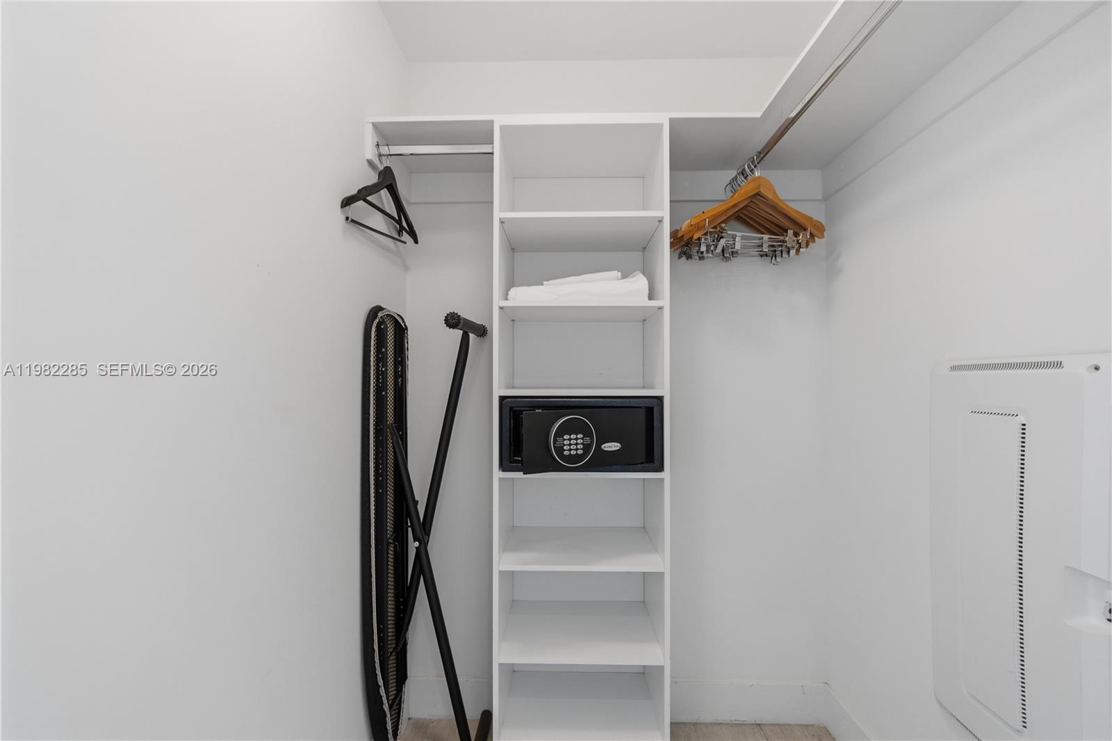 4010 S Ocean Drive R2005 Property Photo 23