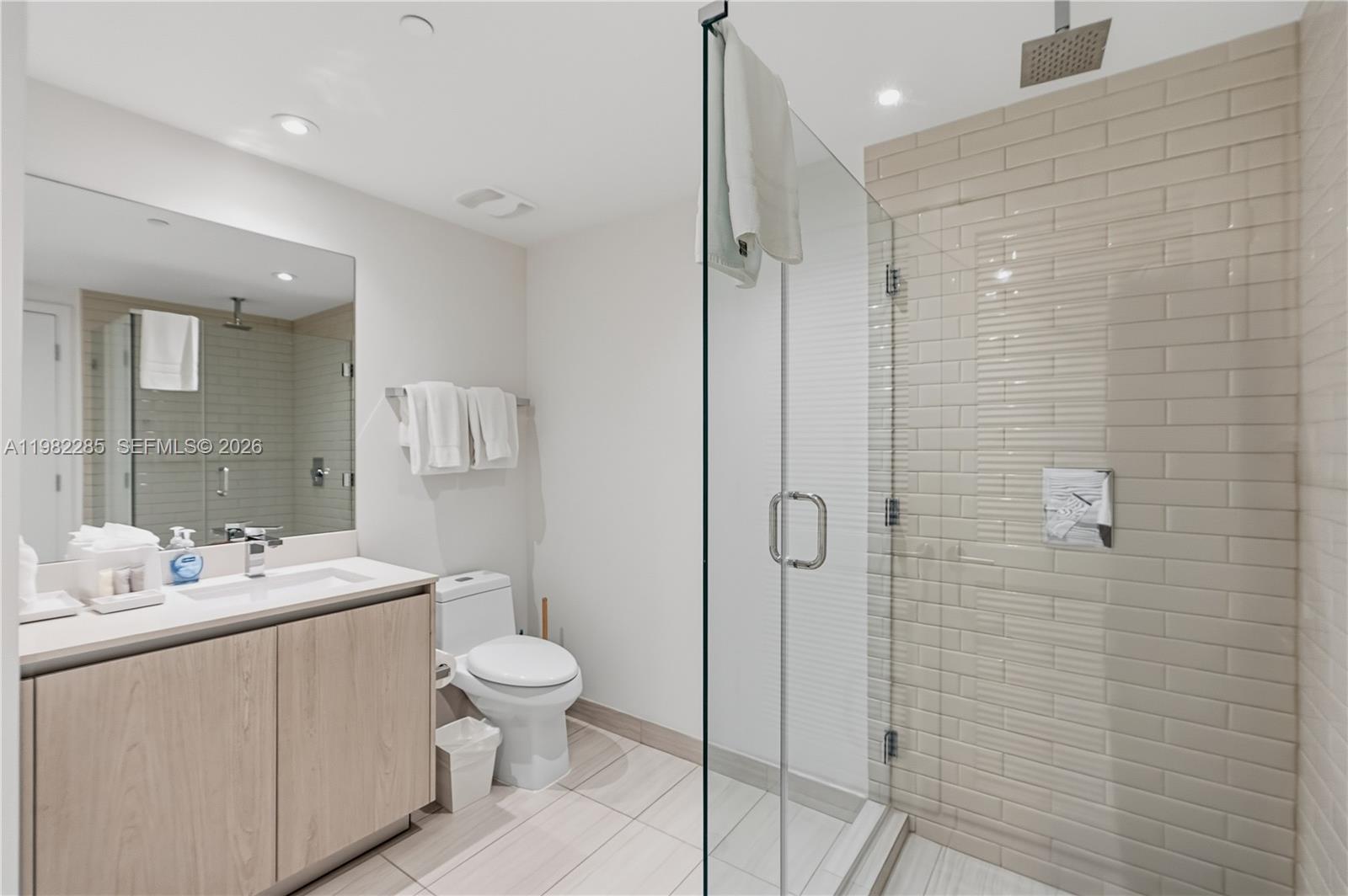 4010 S Ocean Drive R2005 Property Photo 28