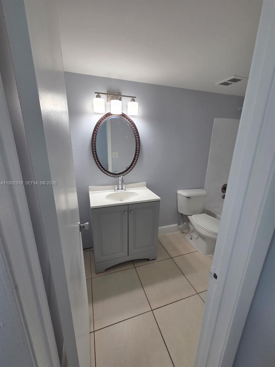 1241 Sw 46th Avenue 1006 Property Photo 8