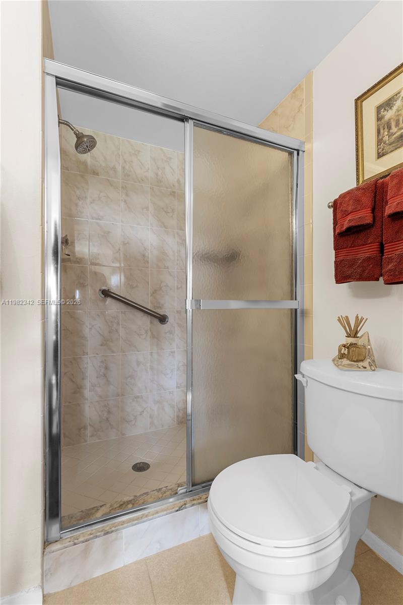 8950 Sunrise Lakes Boulevard 309 Property Photo 12
