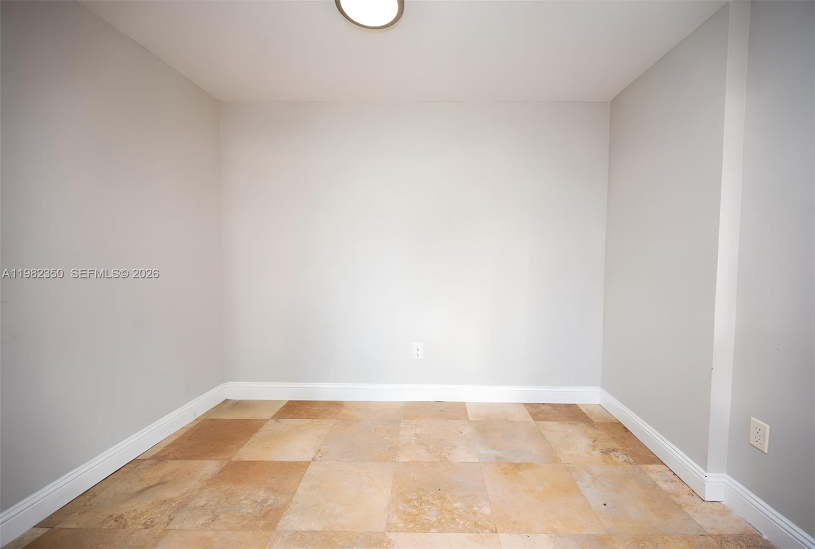 350 S Miami Property Photo 5