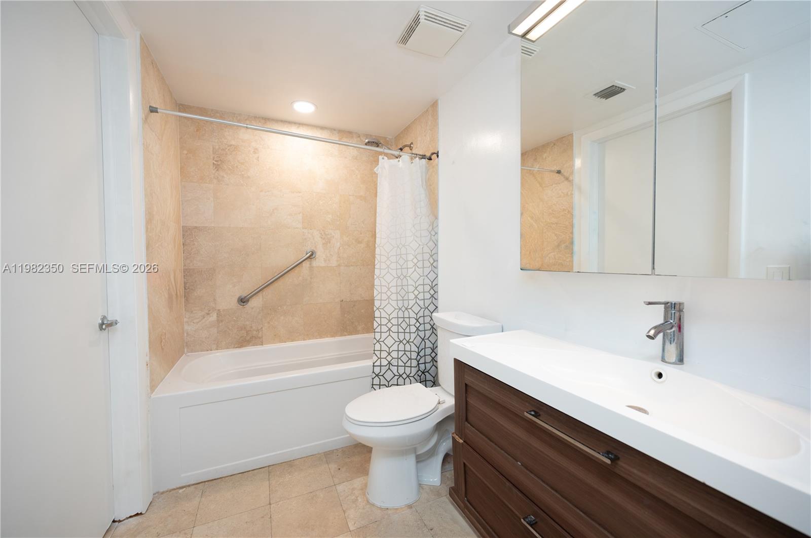 350 S Miami Property Photo 9