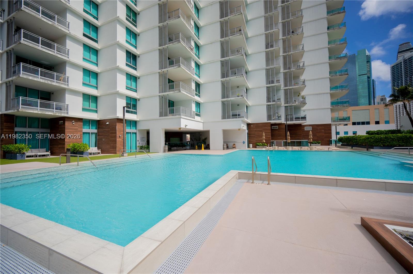 350 S Miami Property Photo 22