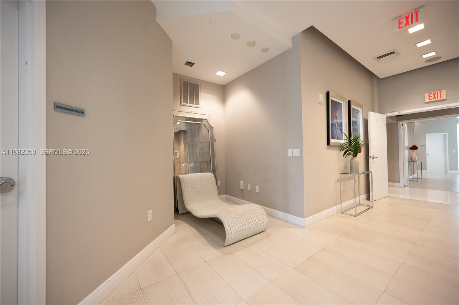 350 S Miami Property Photo 35