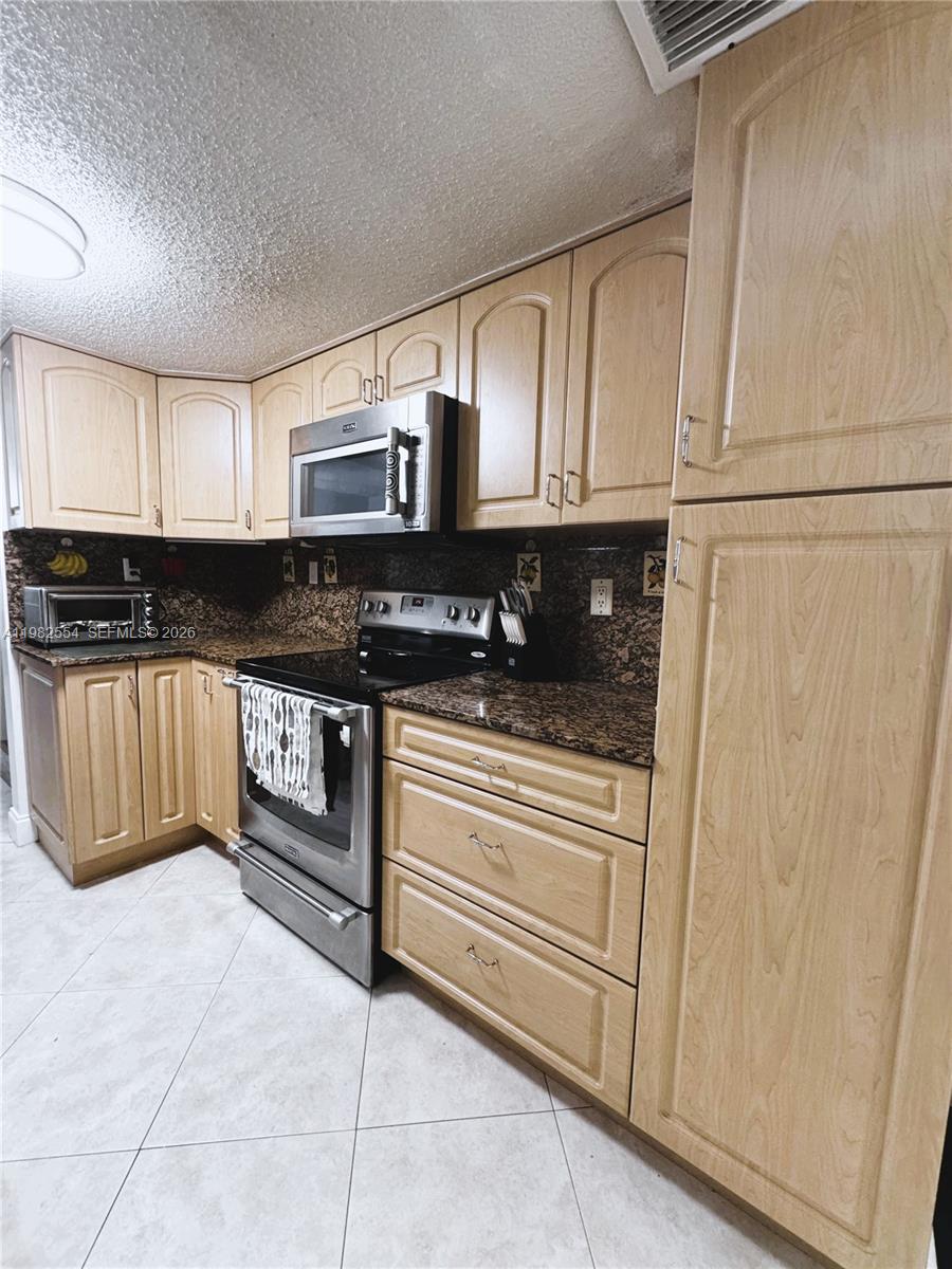 1143 Nw 123rd Court 607 Property Photo 5