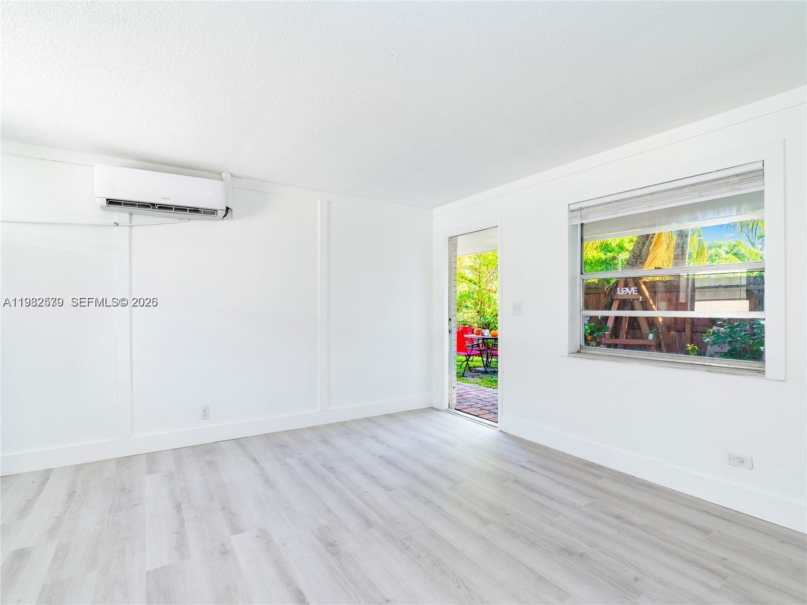 2020 Miami Road B Property Photo 2