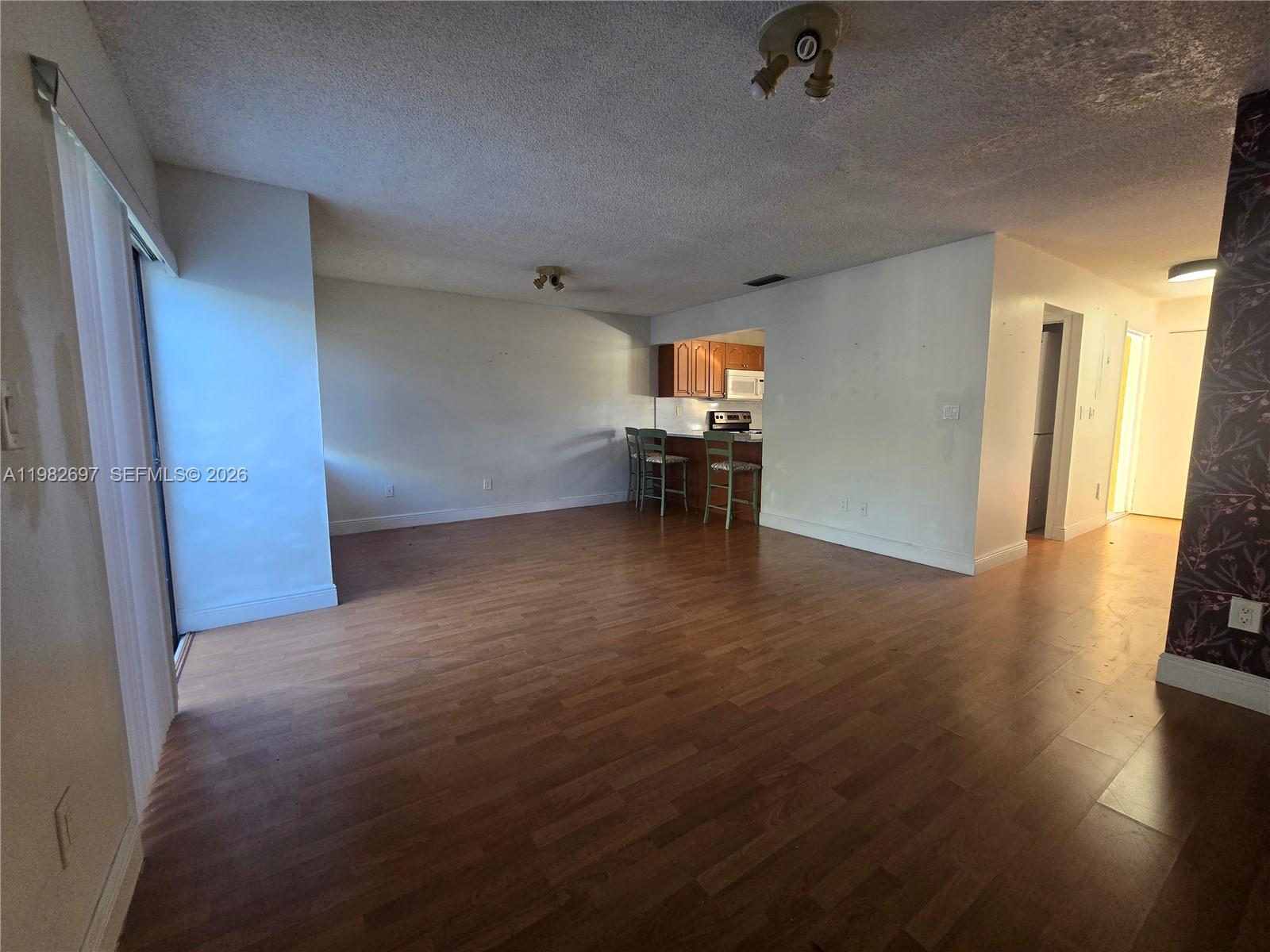 A11982697 Property Photo 4
