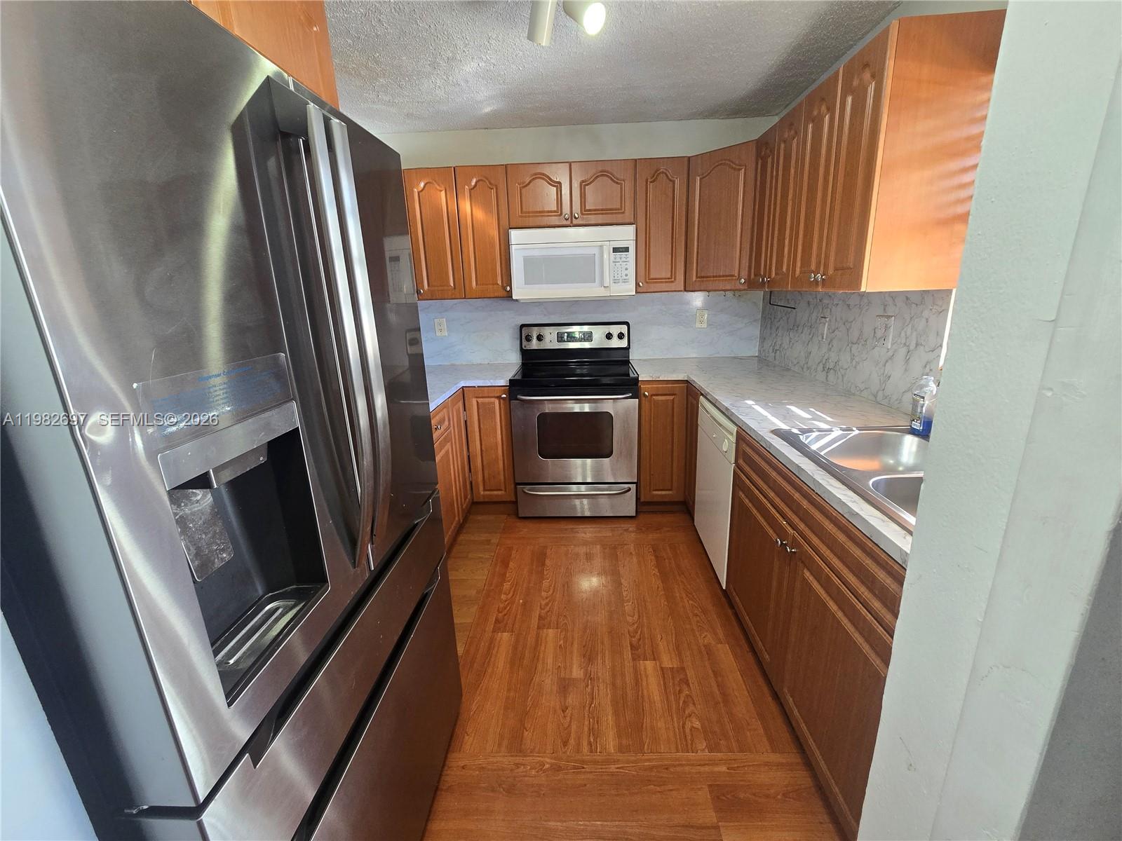 A11982697 Property Photo 9