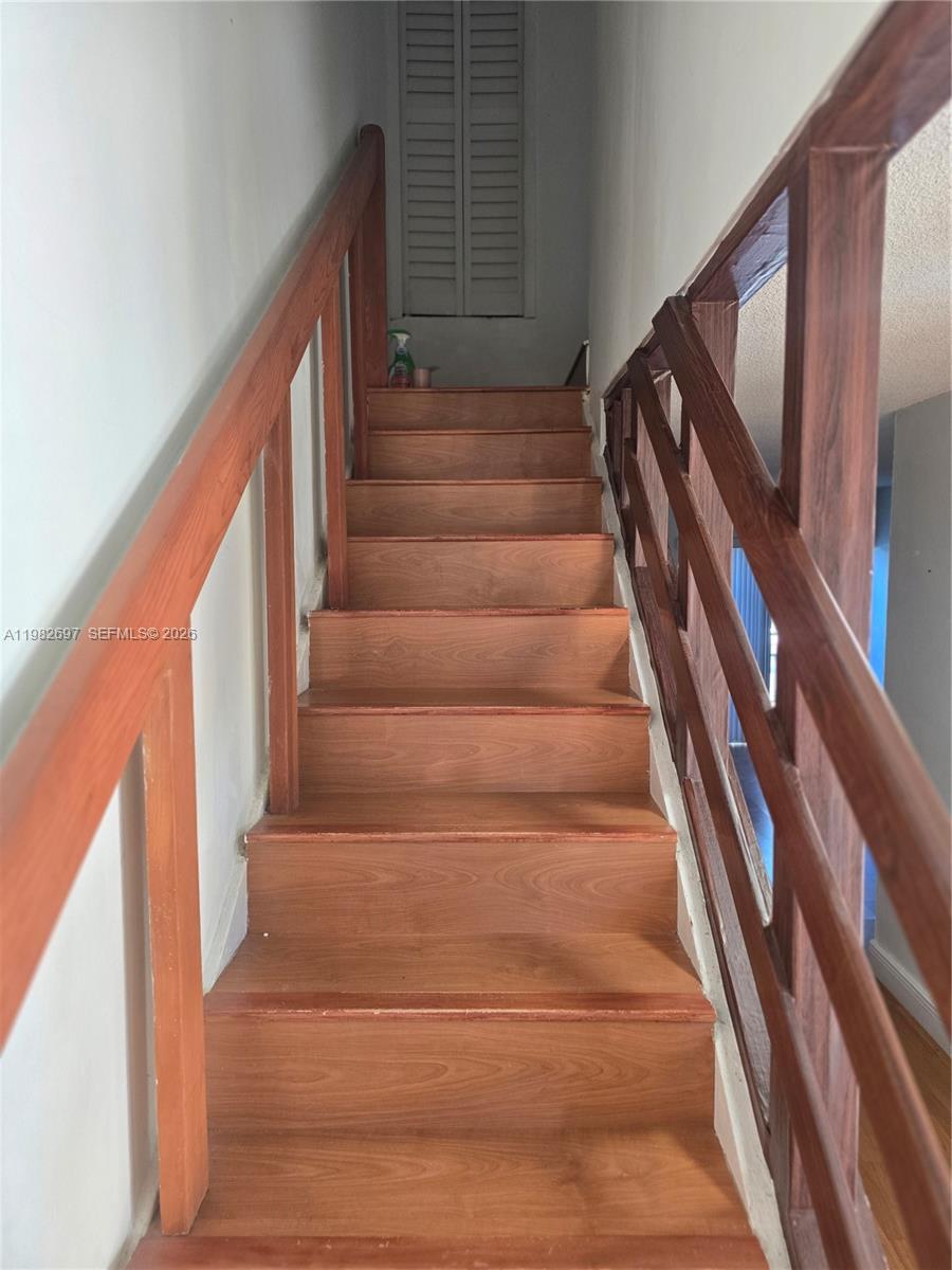 A11982697 Property Photo 12