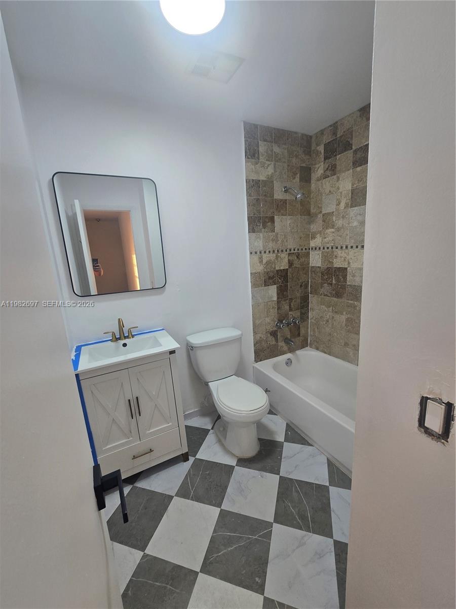 A11982697 Property Photo 16