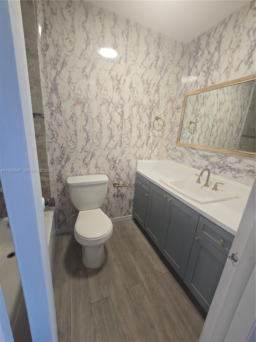A11982697 Property Photo 18