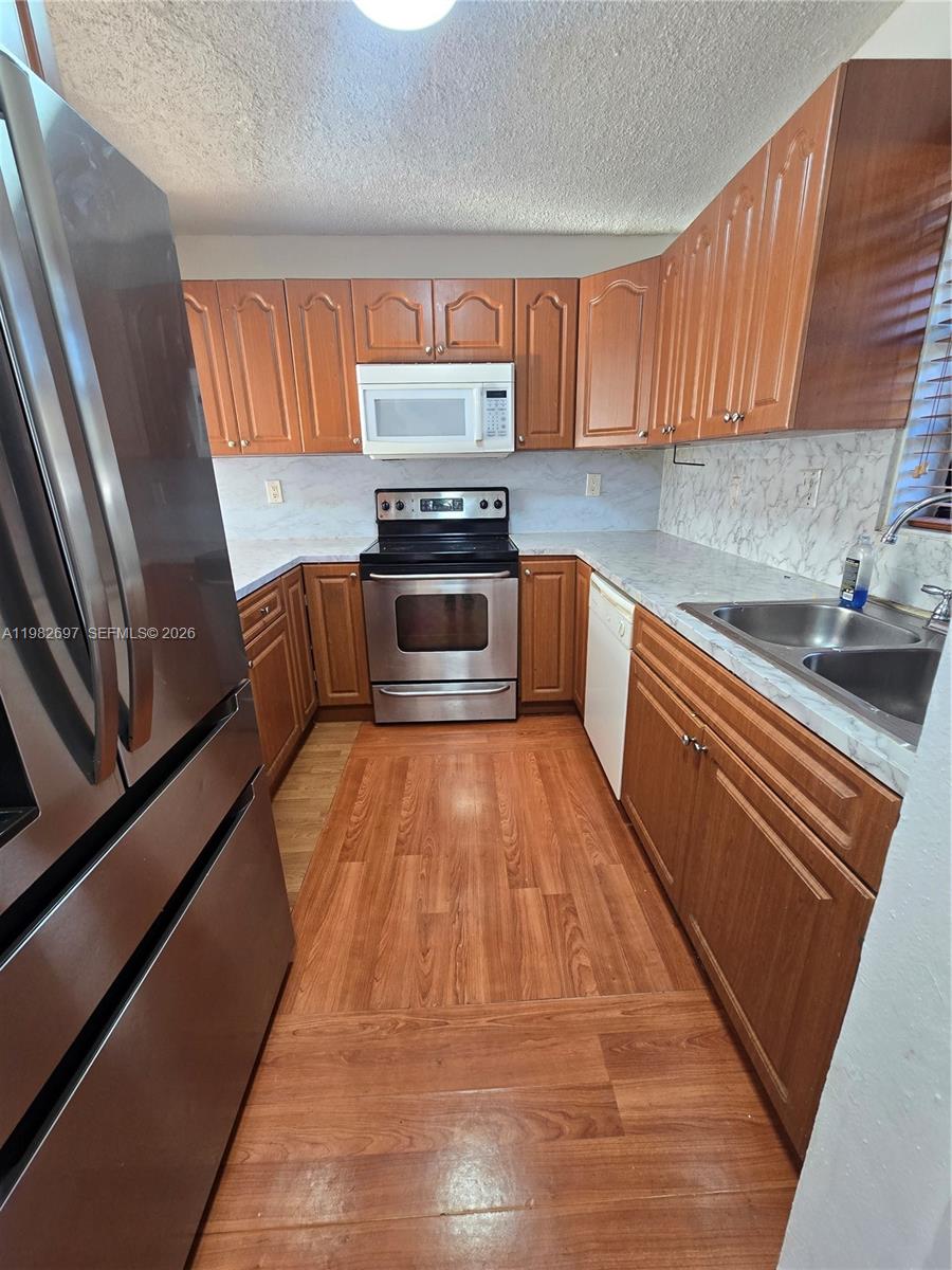 A11982697 Property Photo 26