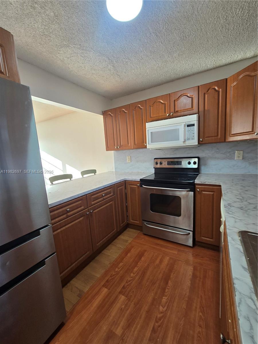 A11982697 Property Photo 28