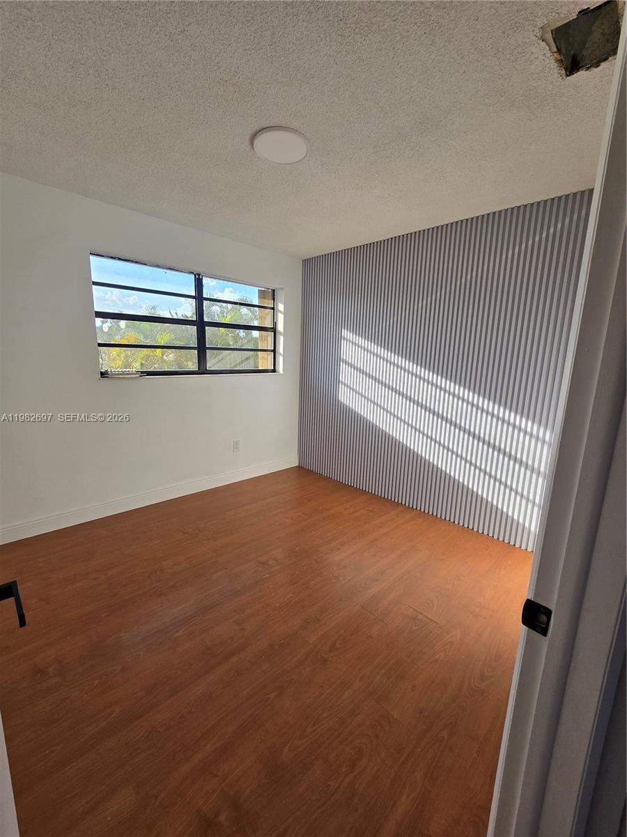 A11982697 Property Photo 31