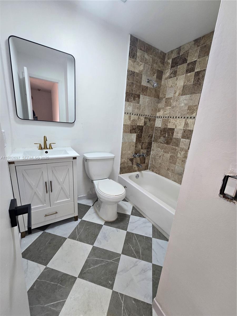 A11982697 Property Photo 35