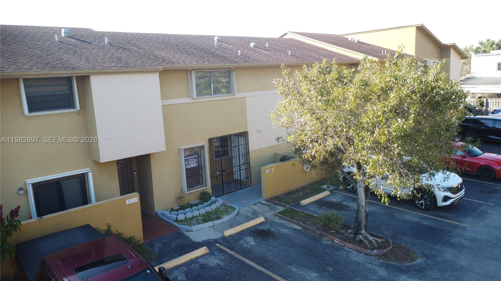A11982697 Property Photo 39