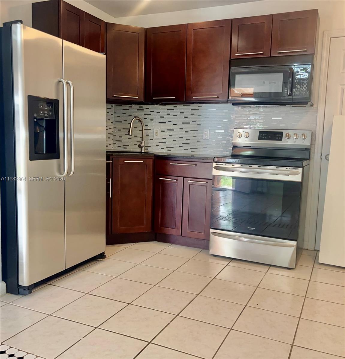 2016 Ne 26th Street 2 Property Photo 4