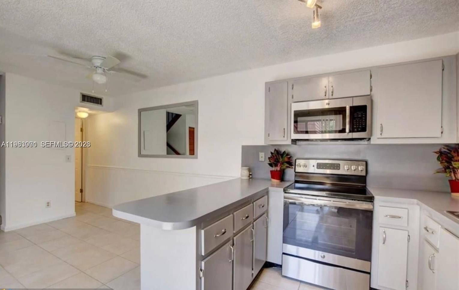 3103 Spanish Wells Drive 2a Property Photo 10